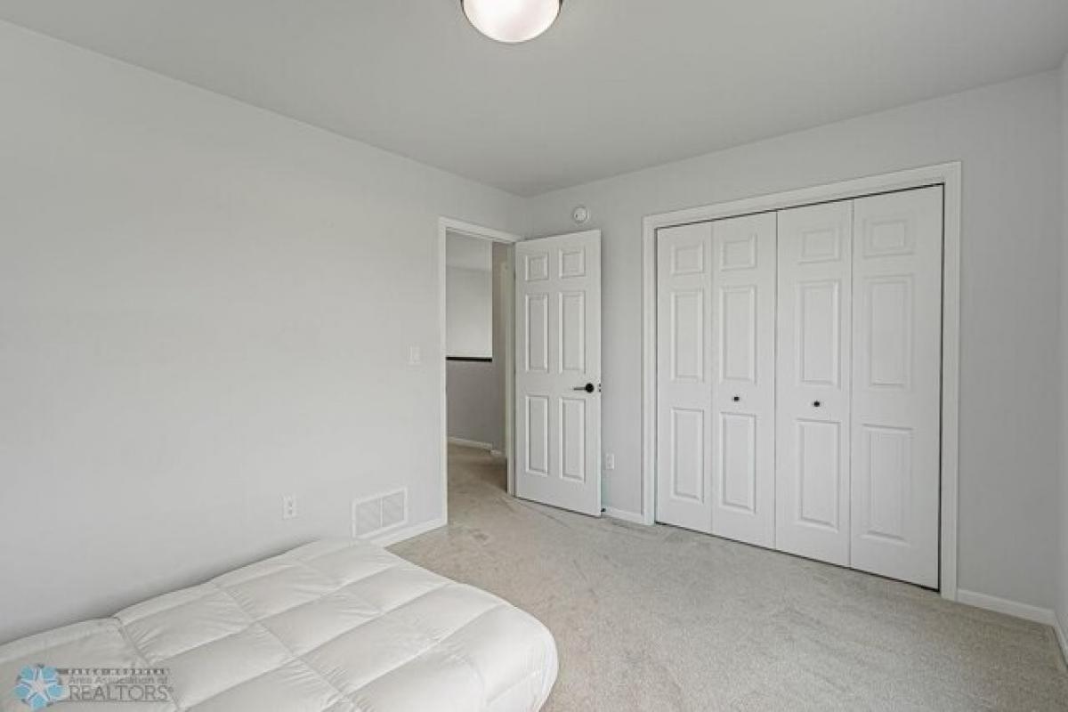 Picture of Home For Sale in Fargo, North Dakota, United States