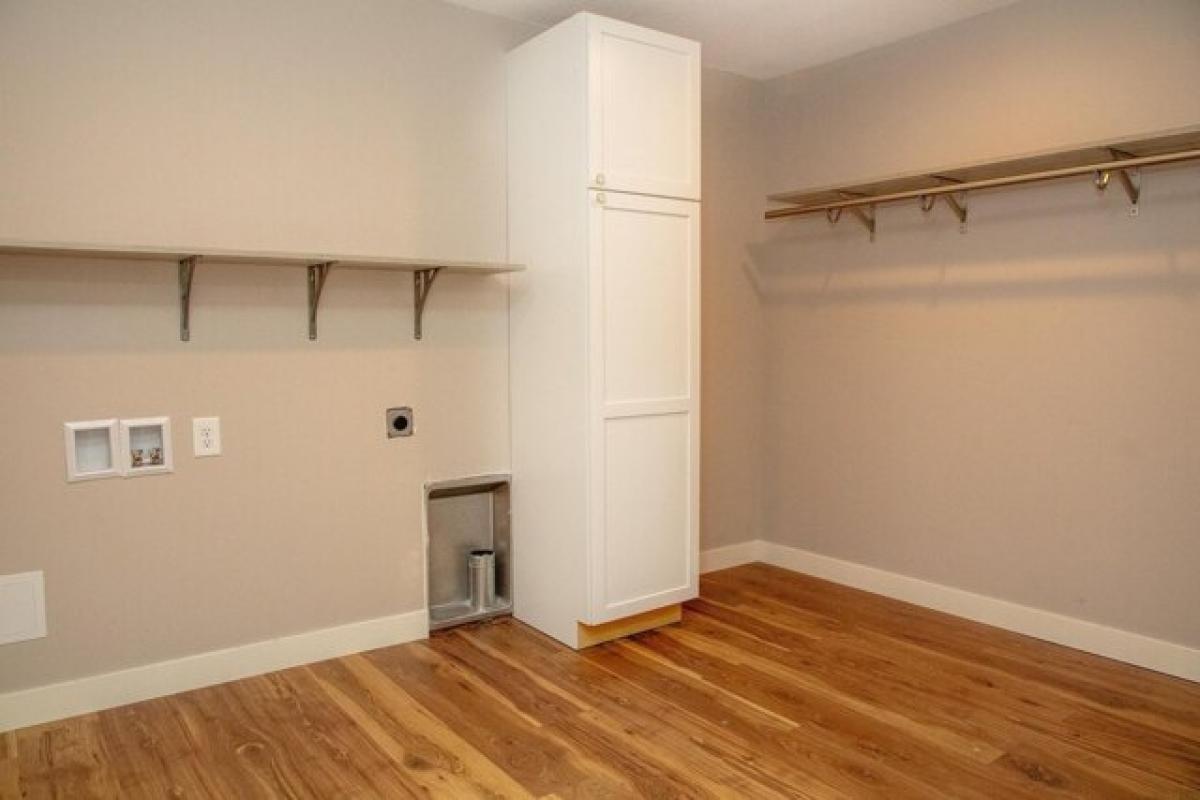 Picture of Home For Sale in Cedar Falls, Iowa, United States