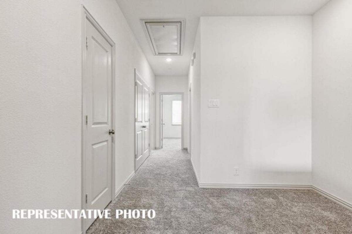 Picture of Home For Sale in North Richland Hills, Texas, United States