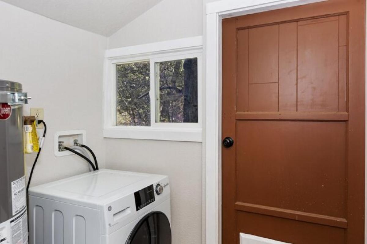 Picture of Home For Sale in Crestline, California, United States