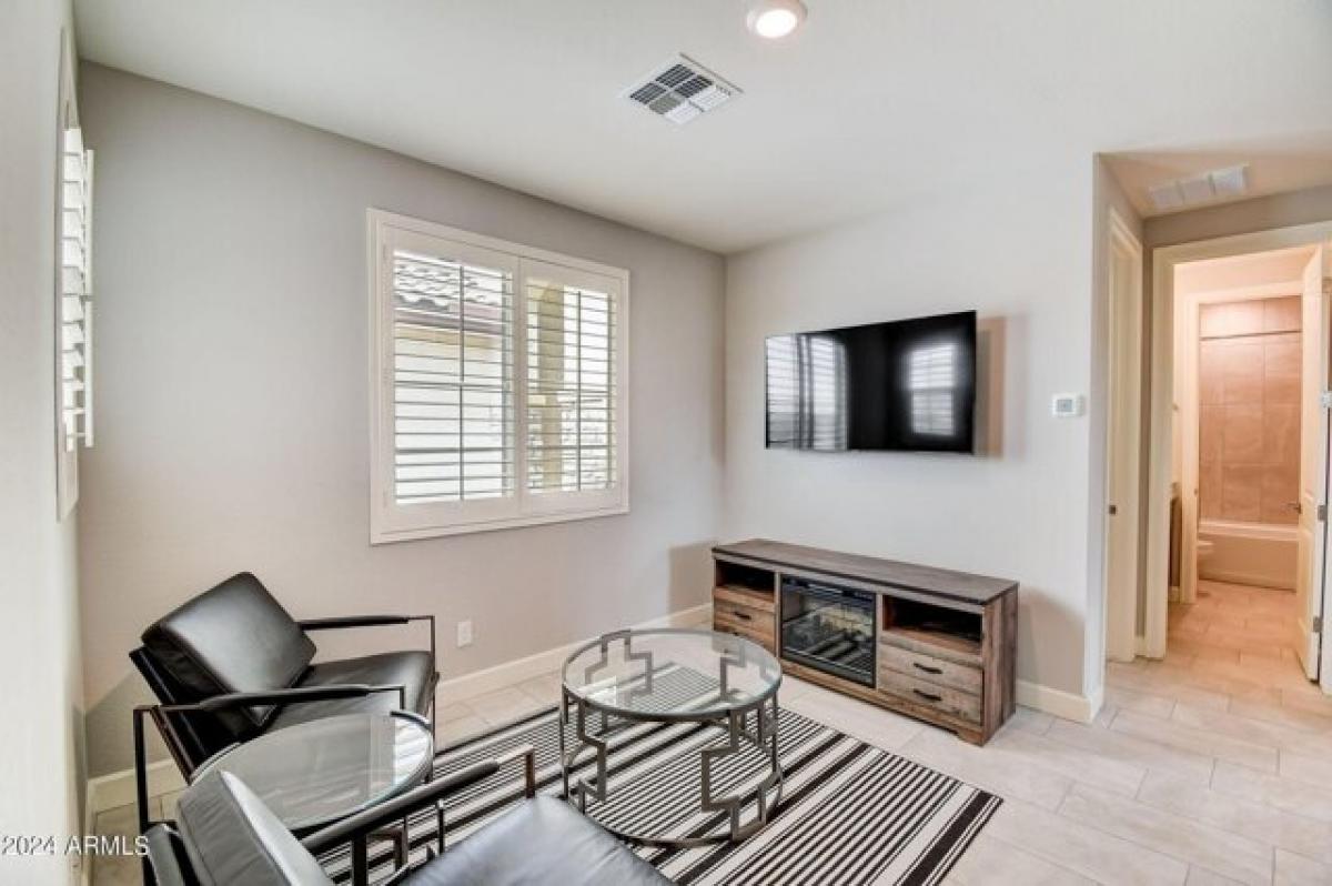 Picture of Home For Sale in Goodyear, Arizona, United States