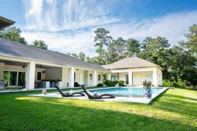 Home For Sale in The Woodlands, Texas