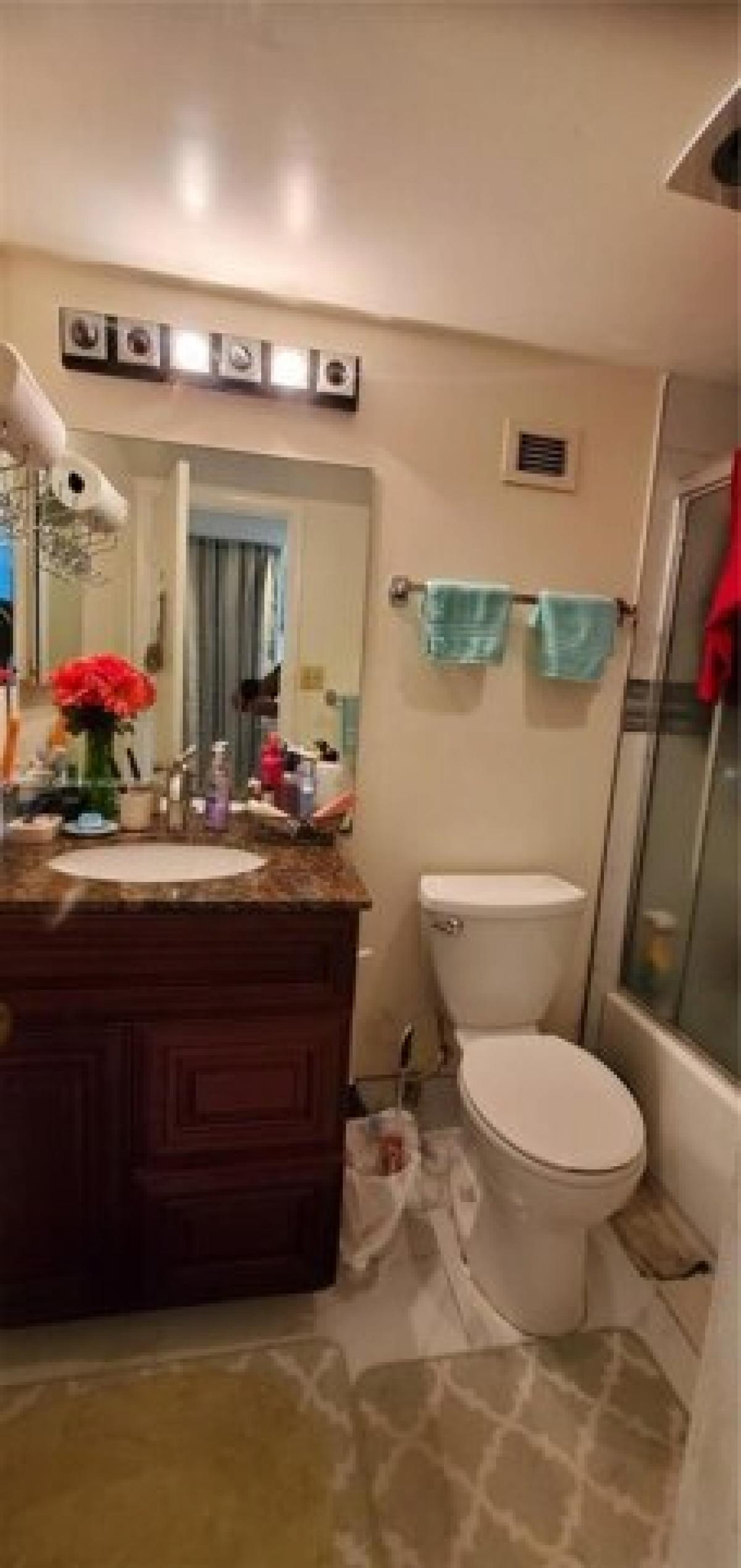 Picture of Home For Sale in Lauderhill, Florida, United States