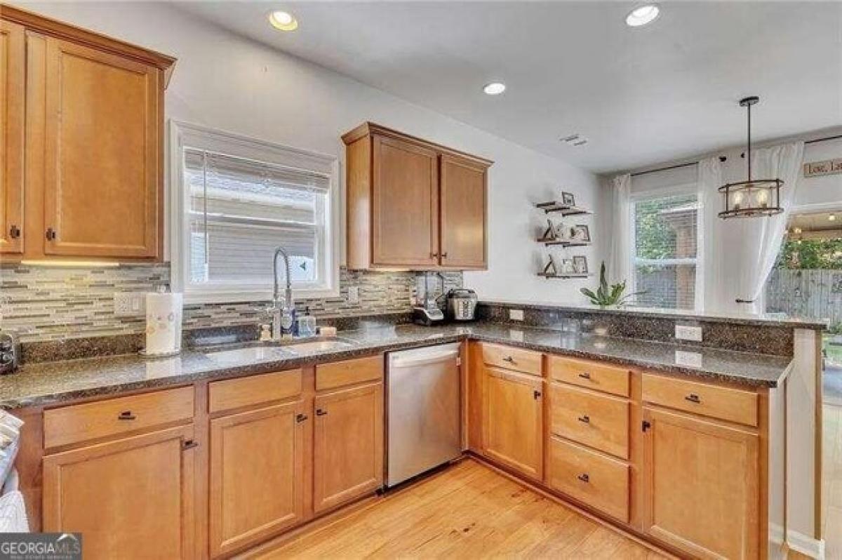 Picture of Home For Sale in Acworth, Georgia, United States