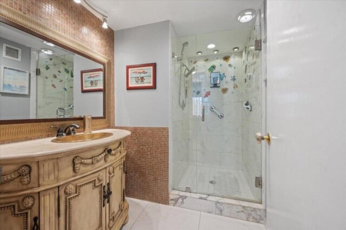 Picture of Home For Sale in Palm Beach, Florida, United States