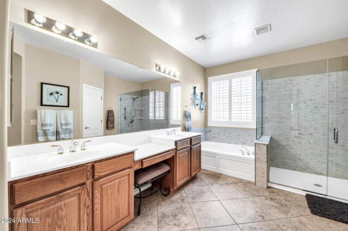 Picture of Home For Sale in Gilbert, Arizona, United States