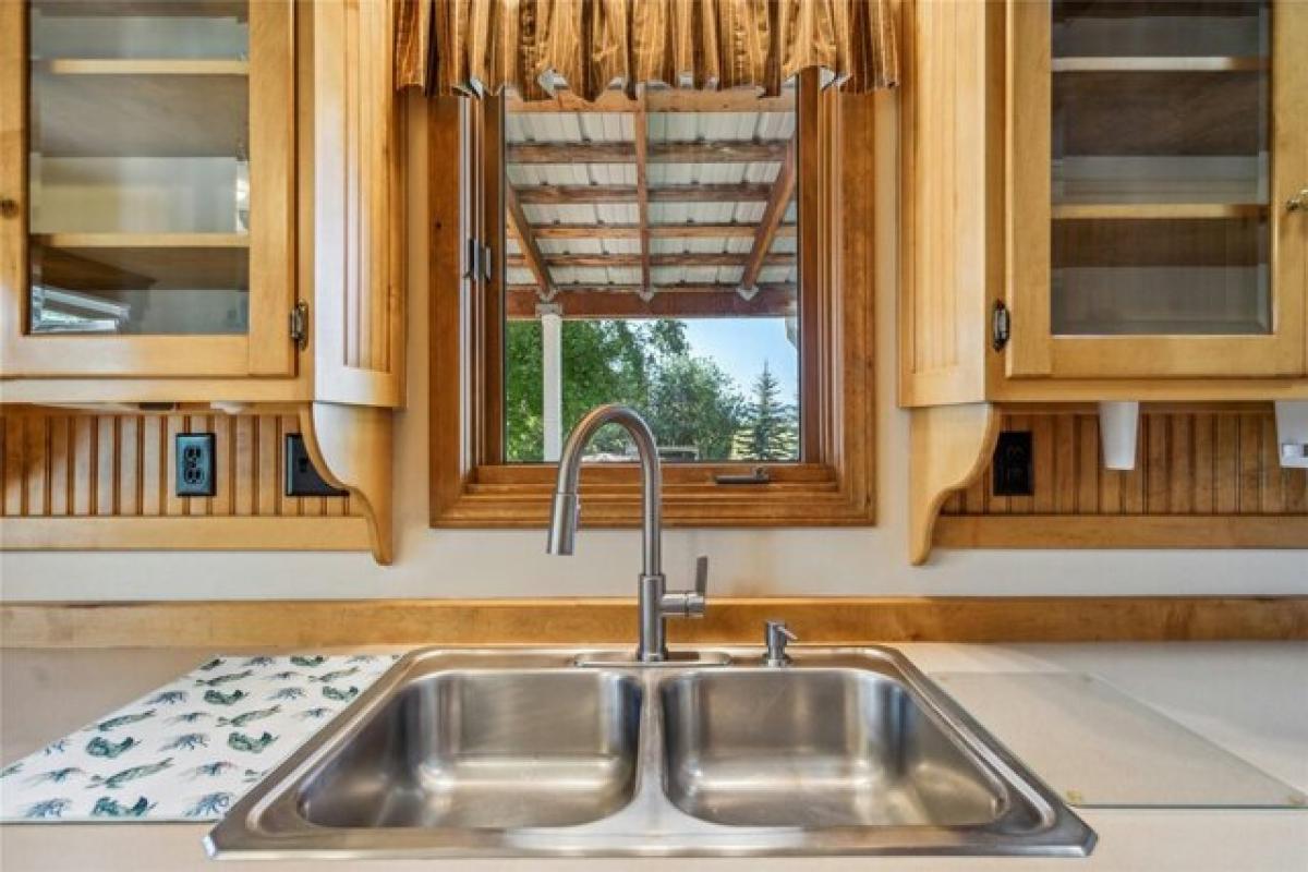 Picture of Home For Sale in Kalispell, Montana, United States