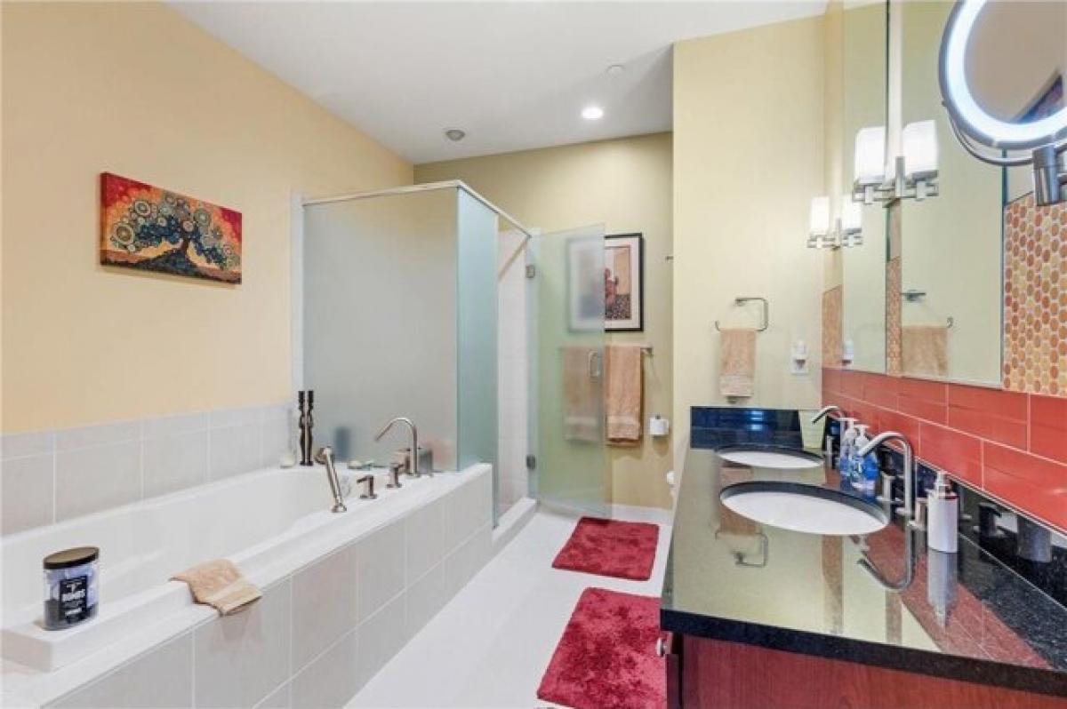 Picture of Home For Sale in Minneapolis, Minnesota, United States