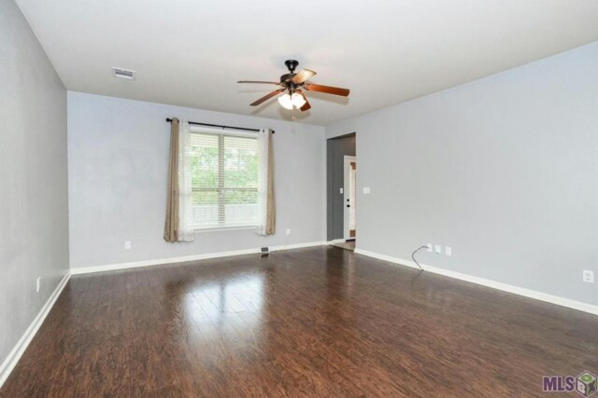 Picture of Home For Sale in Denham Springs, Louisiana, United States