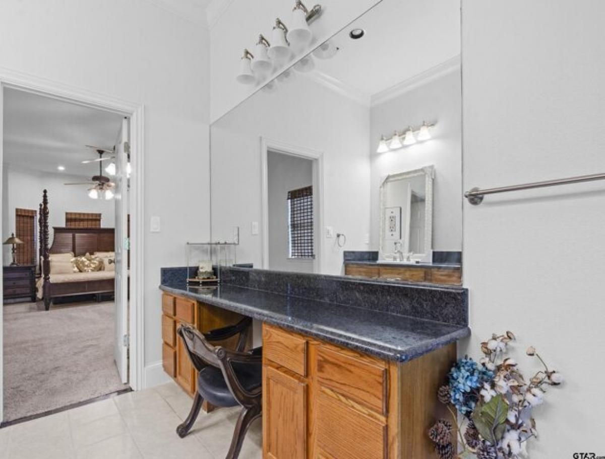 Picture of Home For Sale in Tyler, Texas, United States