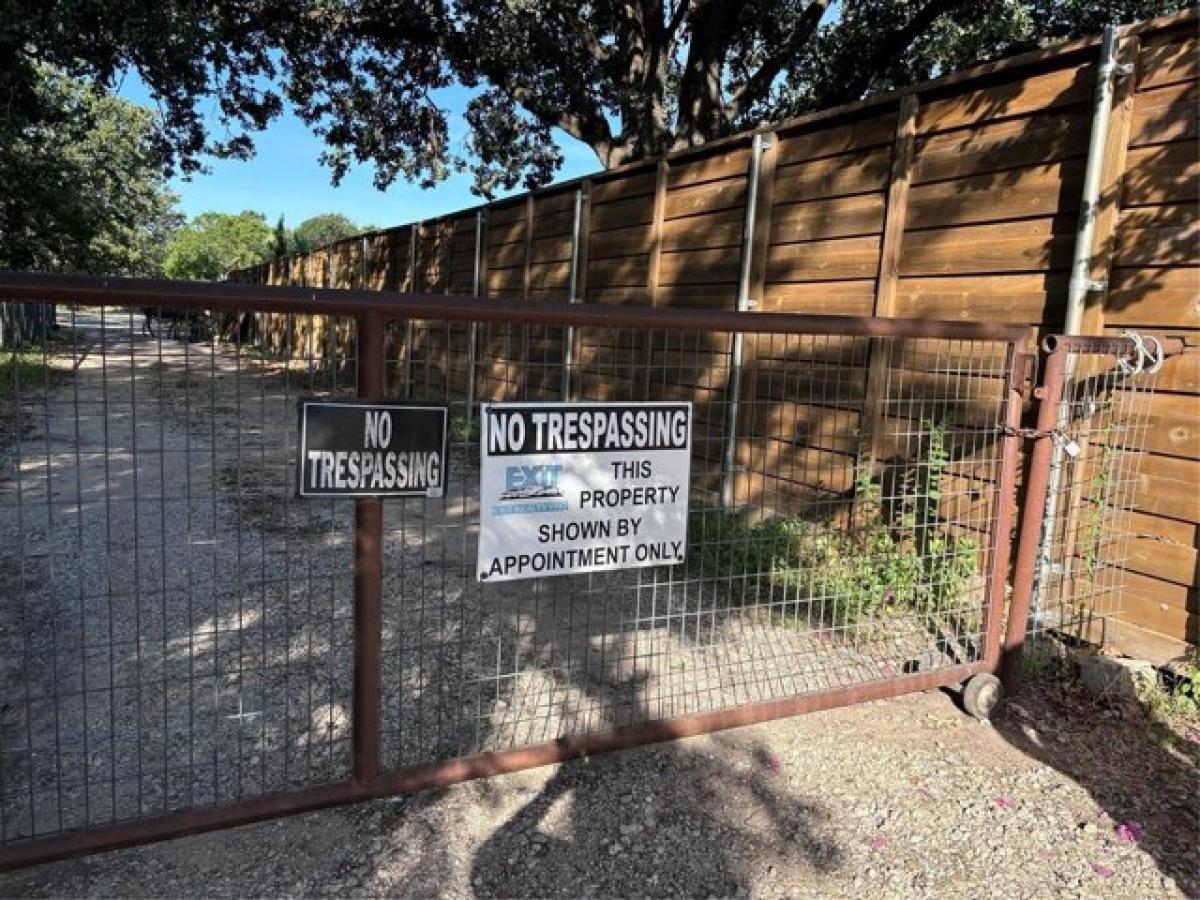 Picture of Residential Land For Sale in Dallas, Texas, United States