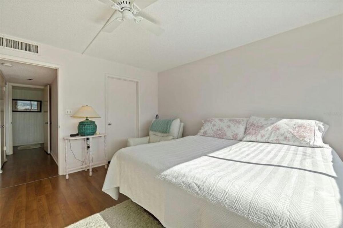 Picture of Home For Sale in Treasure Island, Florida, United States