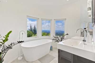 Home For Sale in Camas, Washington