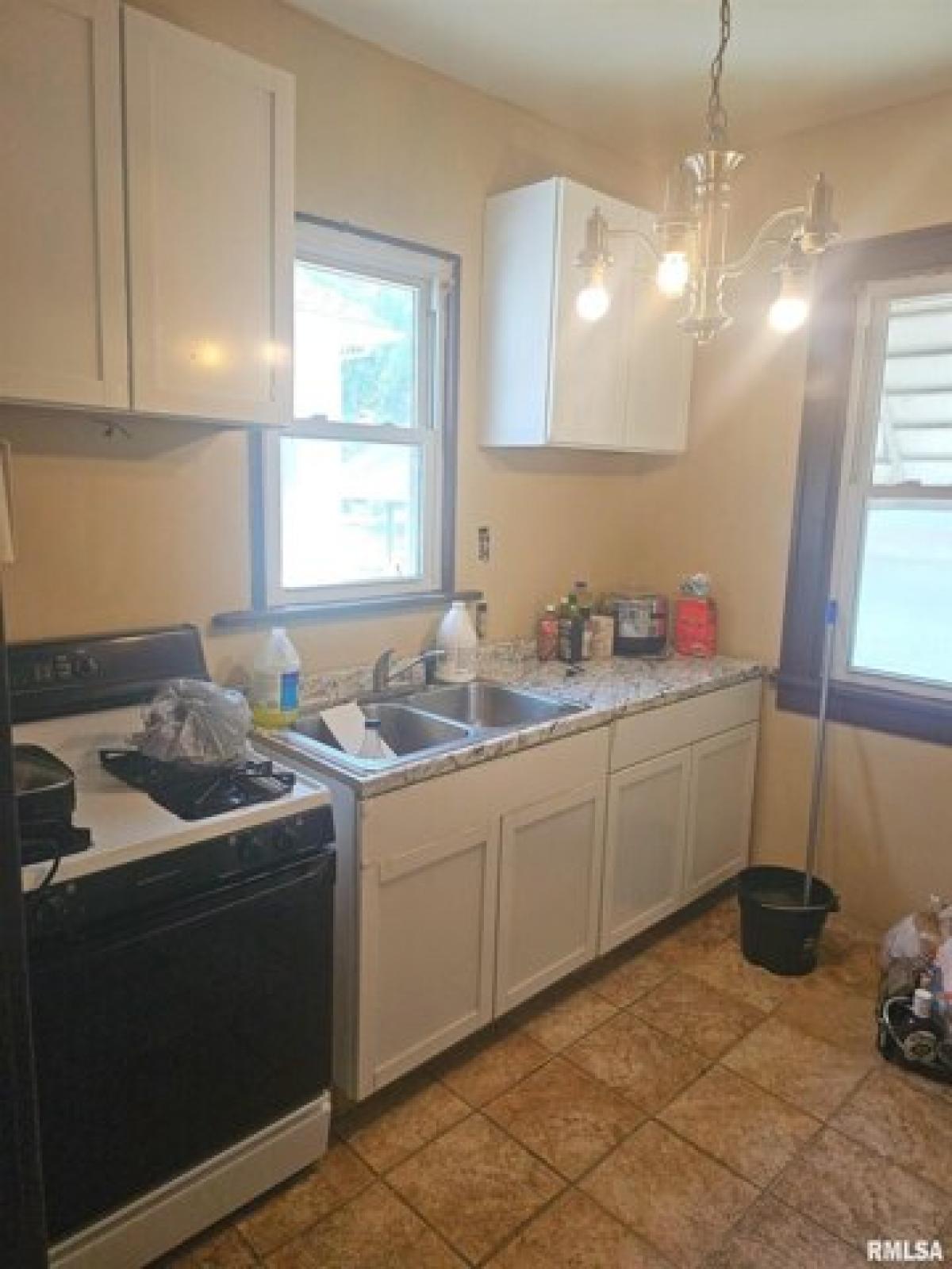 Picture of Home For Sale in Peoria, Illinois, United States