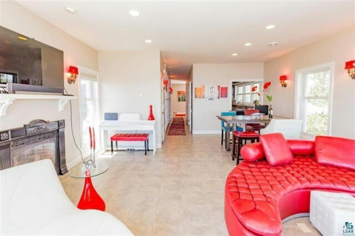 Picture of Home For Sale in Duluth, Minnesota, United States