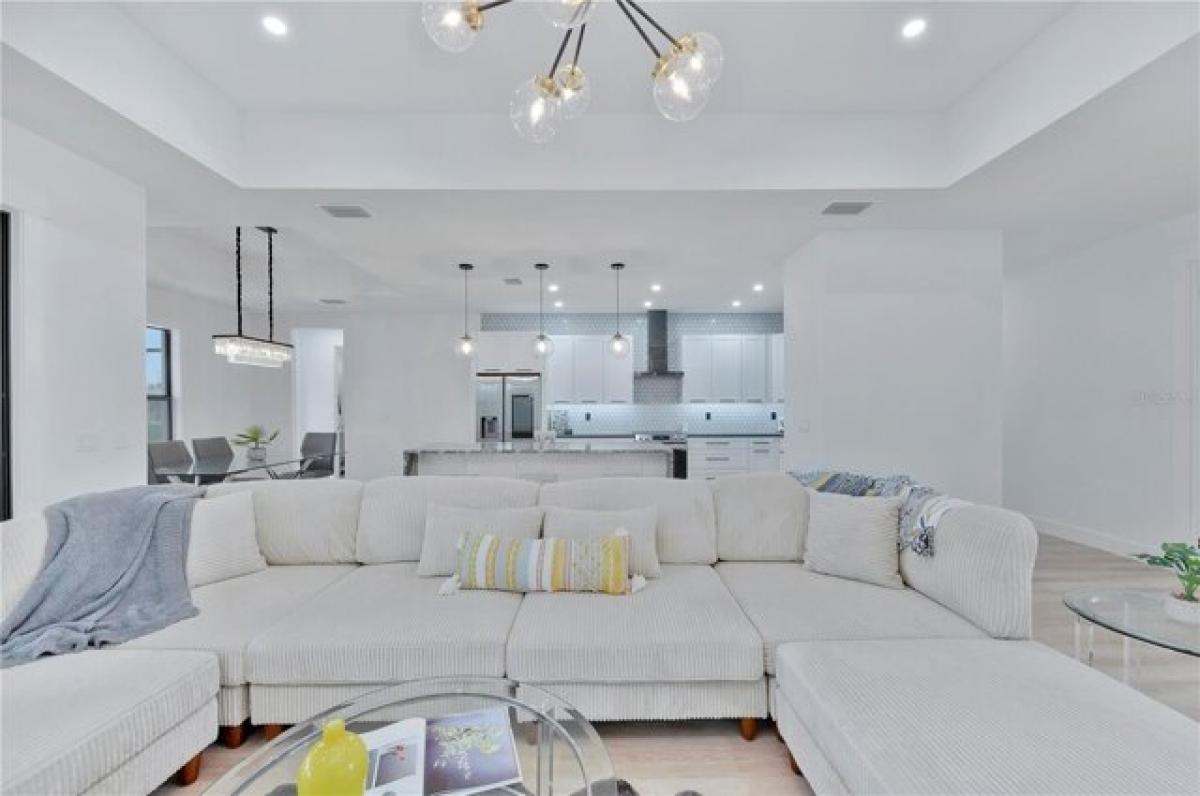 Picture of Home For Sale in Rotonda West, Florida, United States