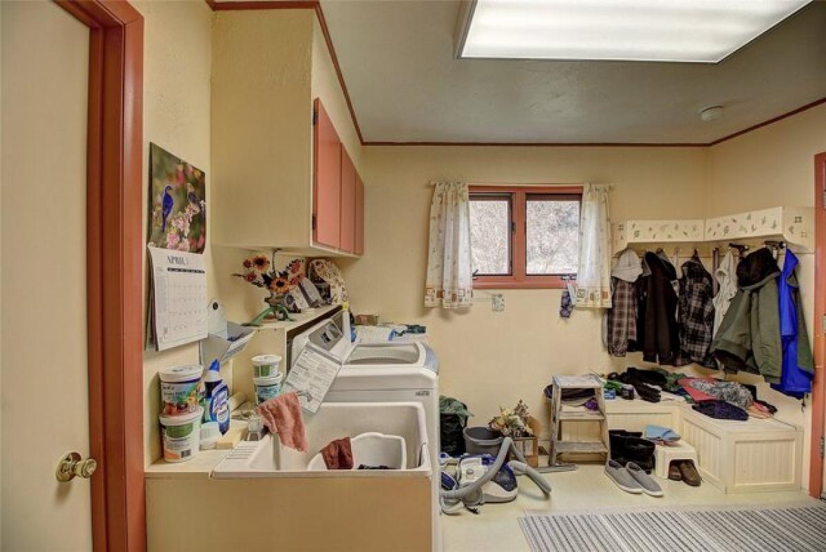 Picture of Home For Sale in Polson, Montana, United States