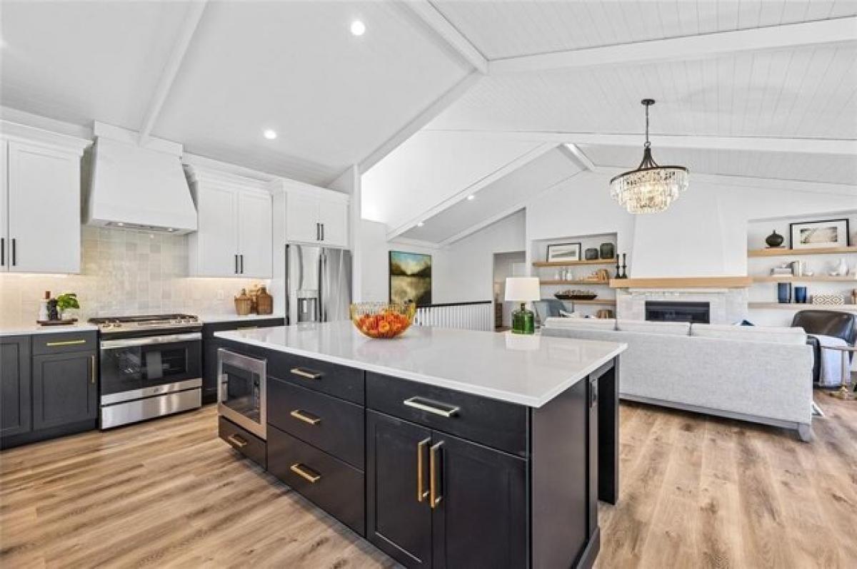 Picture of Home For Sale in Cedar Rapids, Iowa, United States