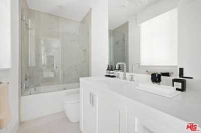 Home For Sale in Encino, California