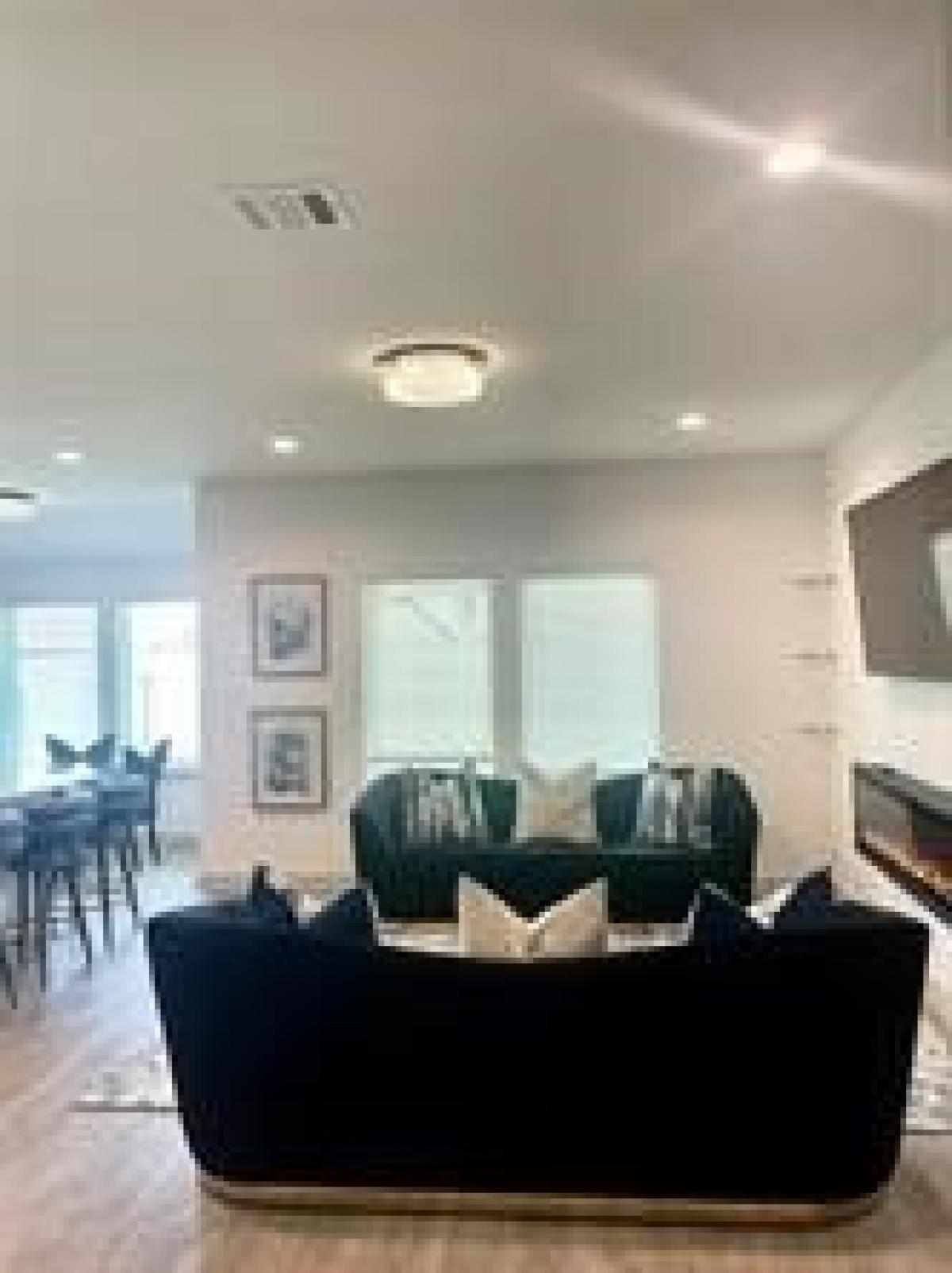 Picture of Home For Sale in Rosharon, Texas, United States