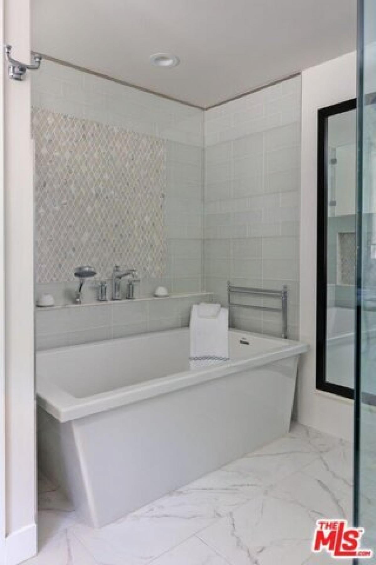 Picture of Home For Sale in Beverly Hills, California, United States