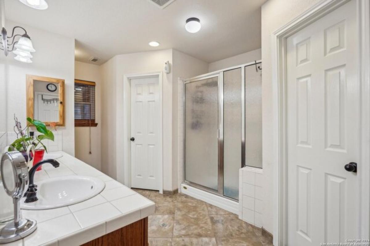 Picture of Home For Sale in Kerrville, Texas, United States