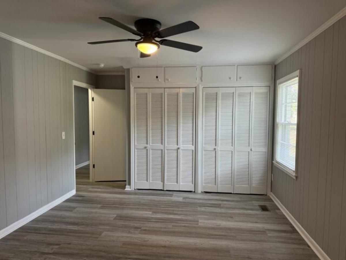 Picture of Home For Sale in Tullahoma, Tennessee, United States