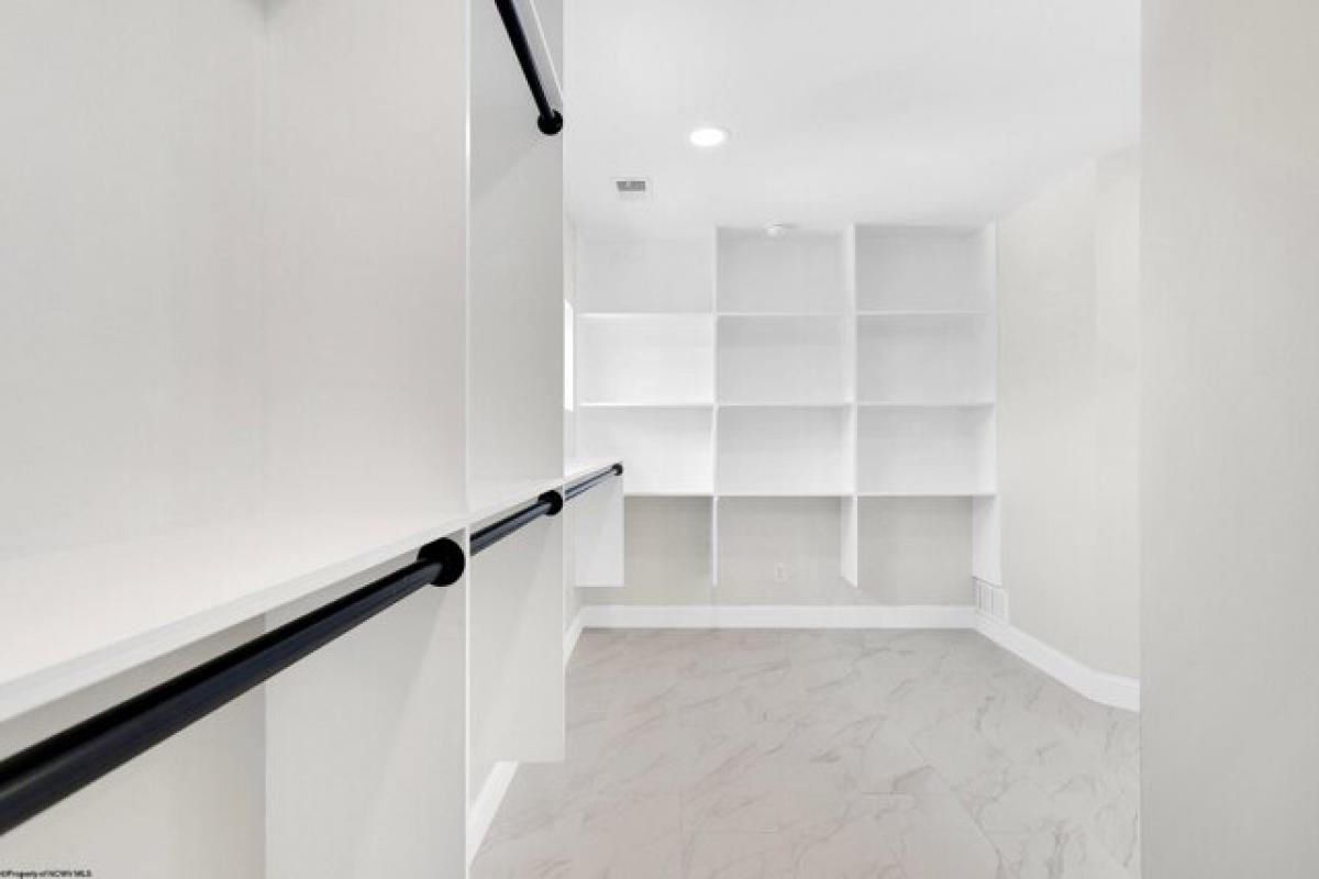 Picture of Home For Sale in Morgantown, West Virginia, United States