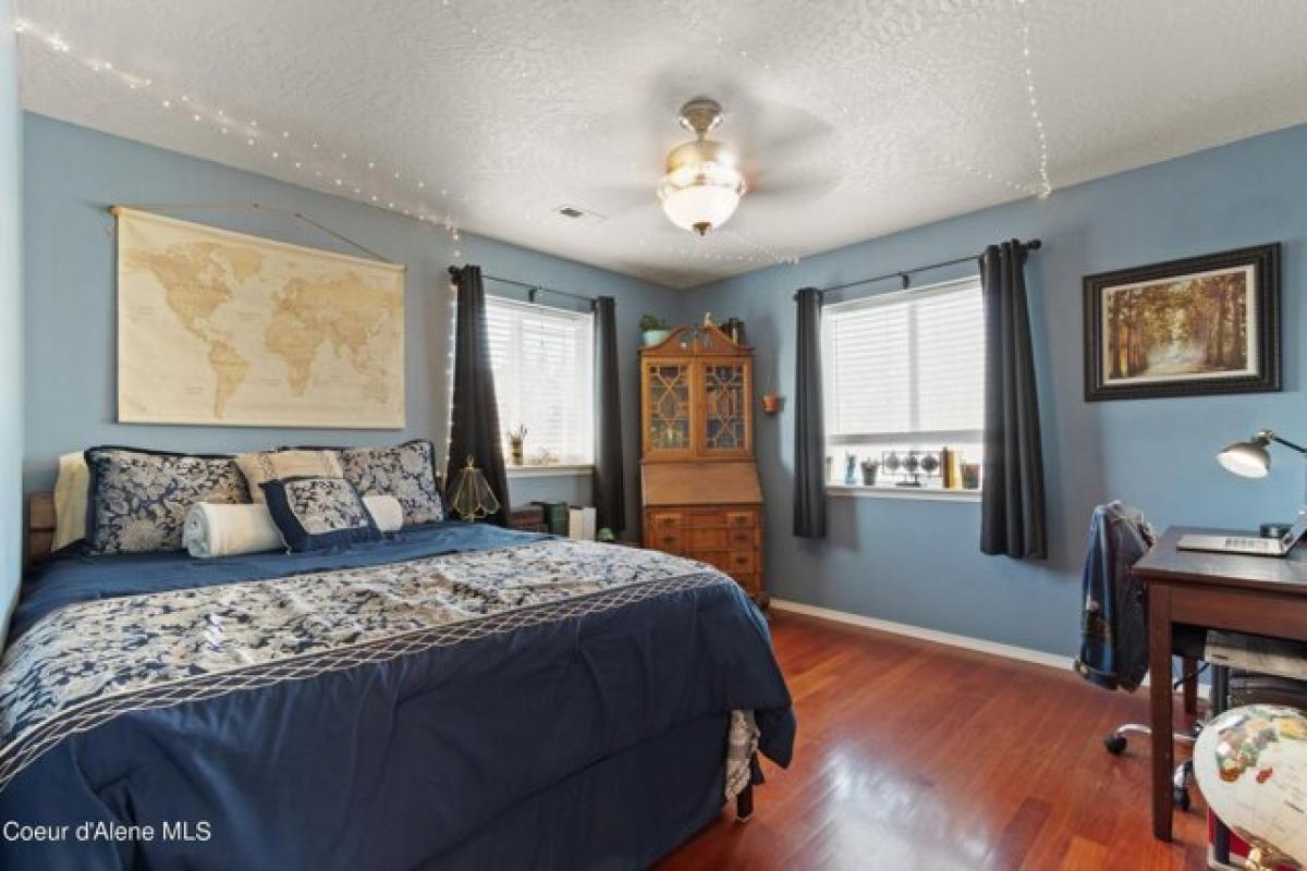 Picture of Home For Sale in Hayden, Idaho, United States