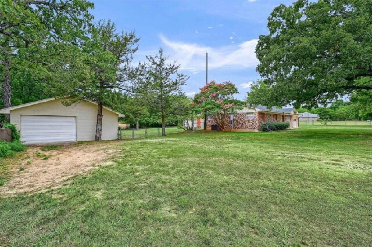 Picture of Home For Sale in Denison, Texas, United States