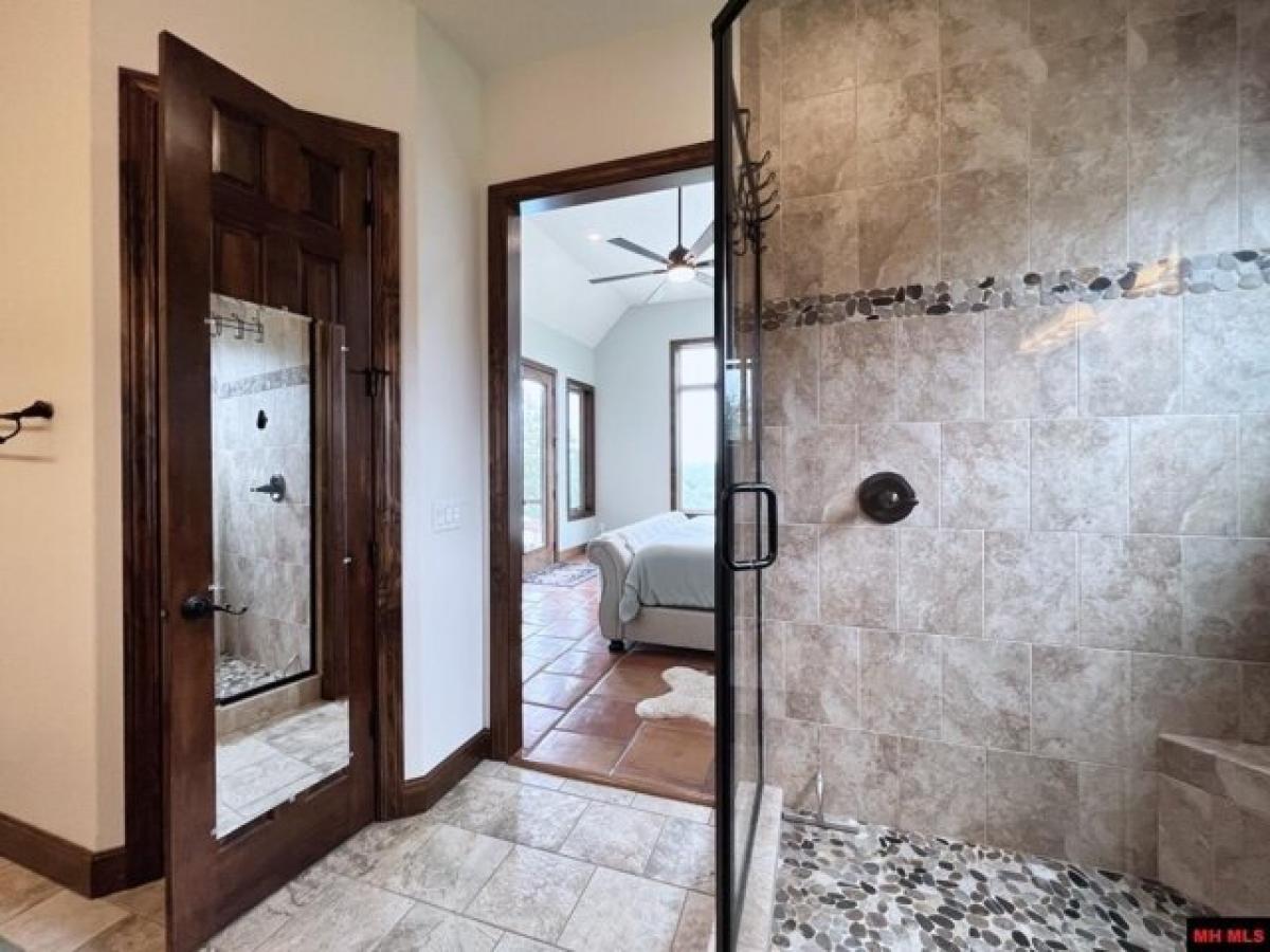 Picture of Home For Sale in Mountain Home, Arkansas, United States