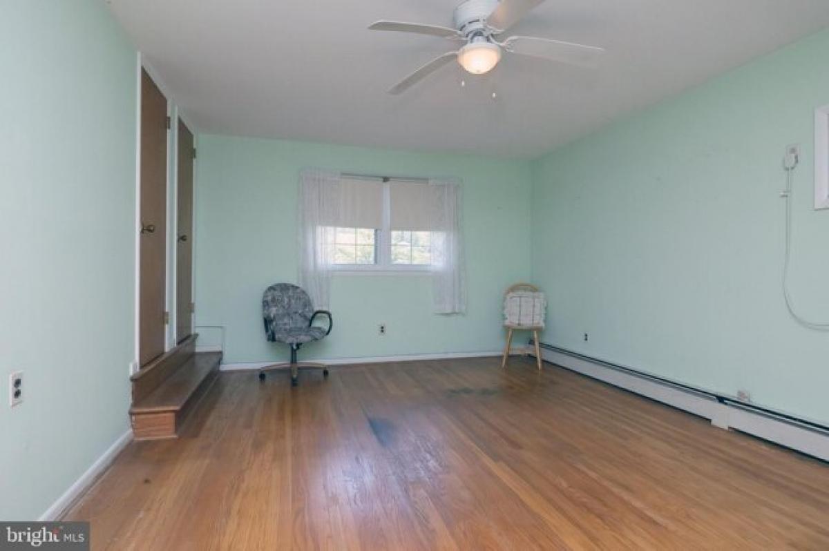 Picture of Home For Sale in Cherry Hill, New Jersey, United States