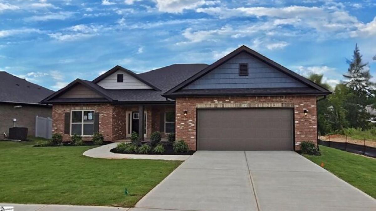 Picture of Home For Sale in Greenville, South Carolina, United States