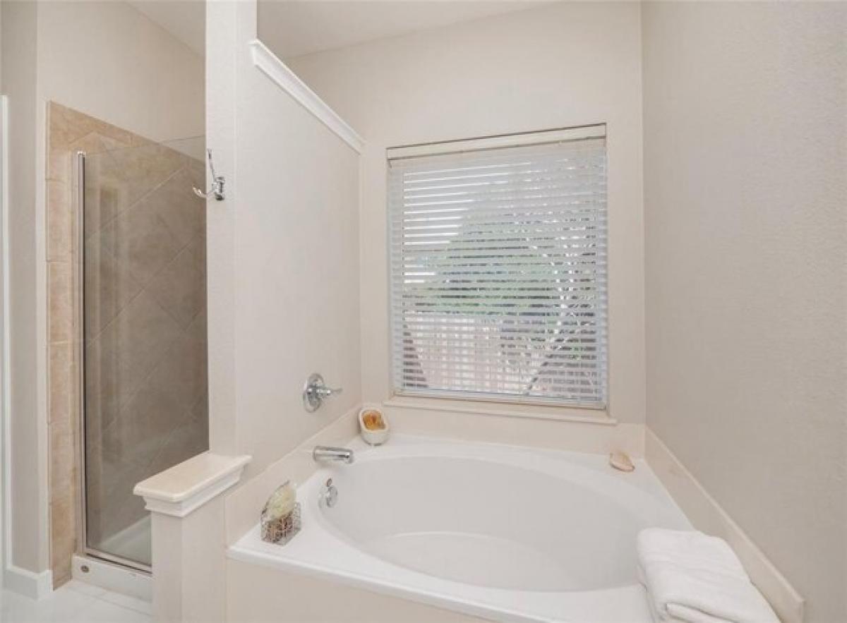 Picture of Home For Sale in Kyle, Texas, United States