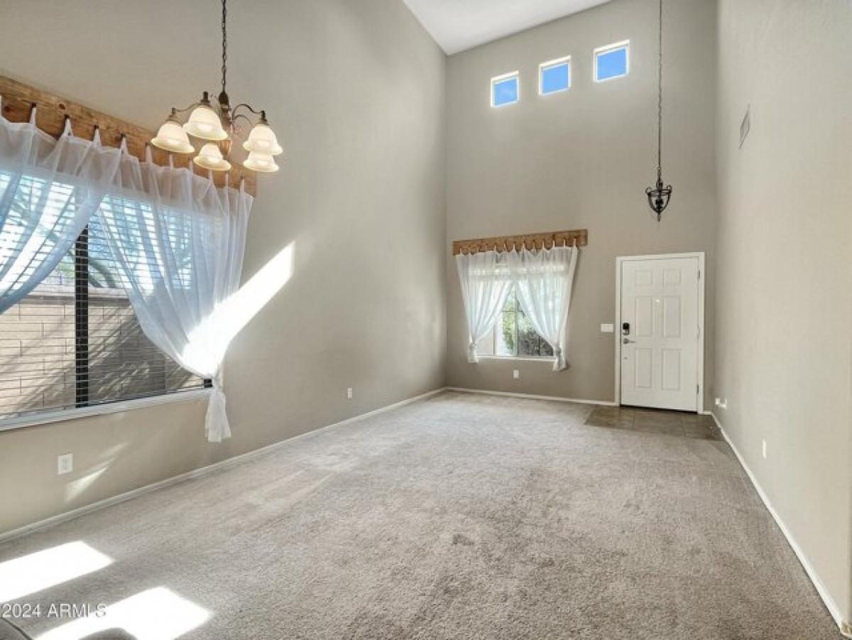 Picture of Home For Sale in Waddell, Arizona, United States