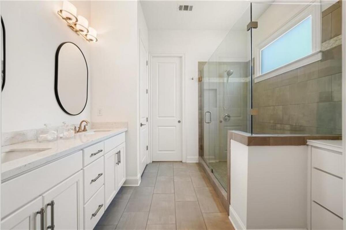 Picture of Home For Sale in Cumming, Georgia, United States