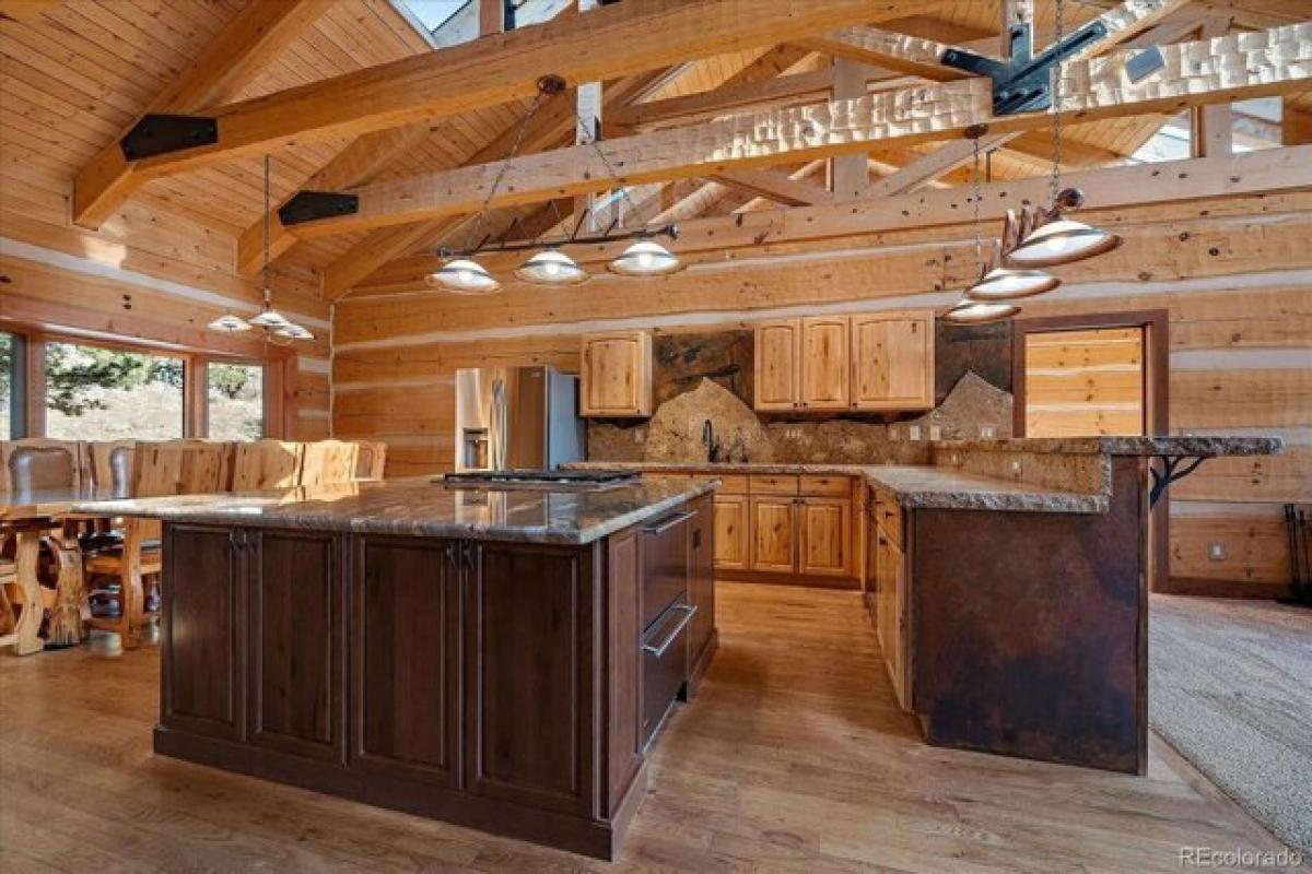 Picture of Home For Sale in Golden, Colorado, United States