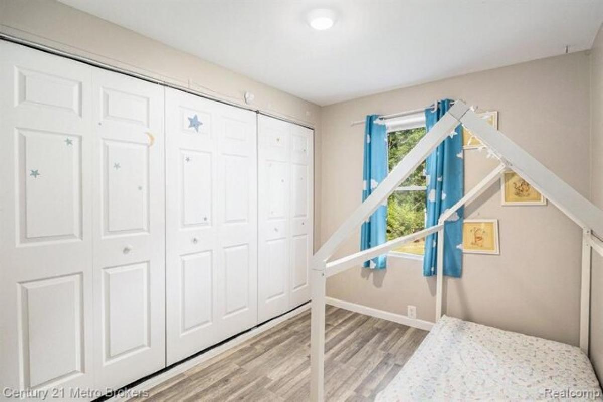 Picture of Home For Sale in Flint, Michigan, United States