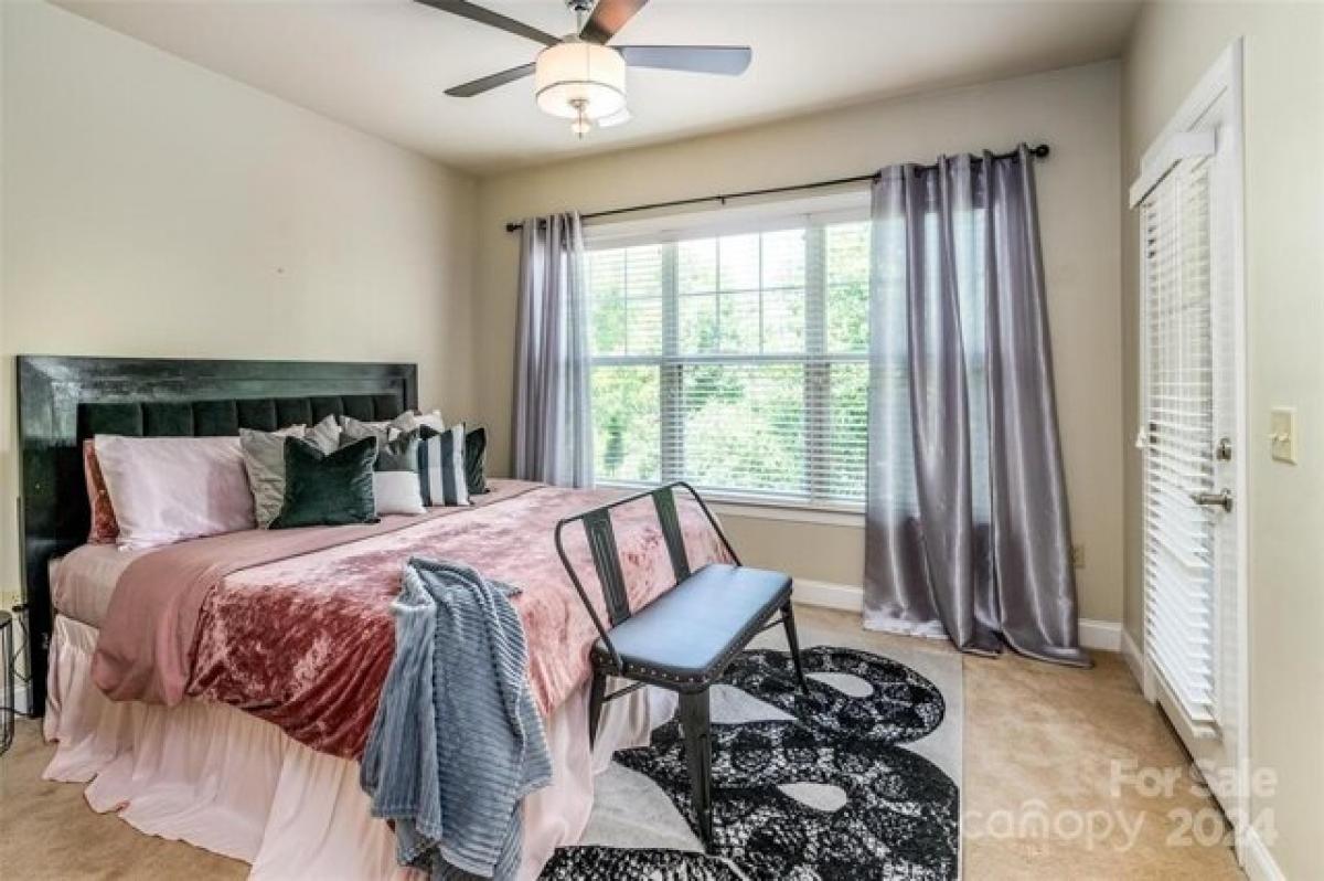 Picture of Home For Sale in Mooresville, North Carolina, United States