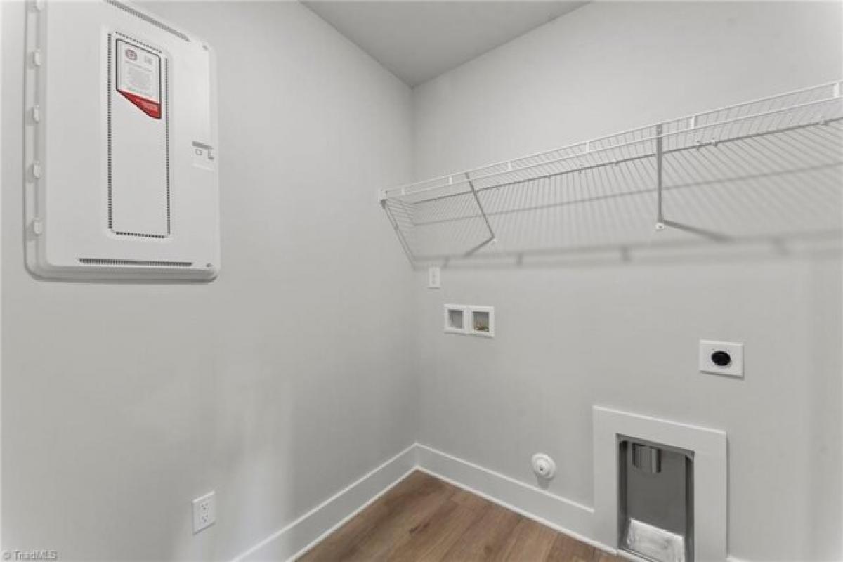 Picture of Home For Sale in Greensboro, North Carolina, United States