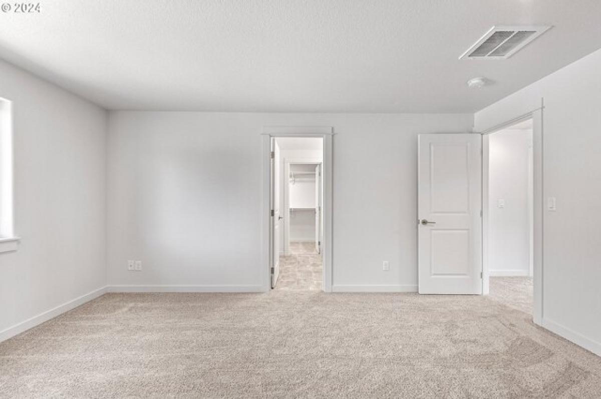 Picture of Home For Sale in Eugene, Oregon, United States