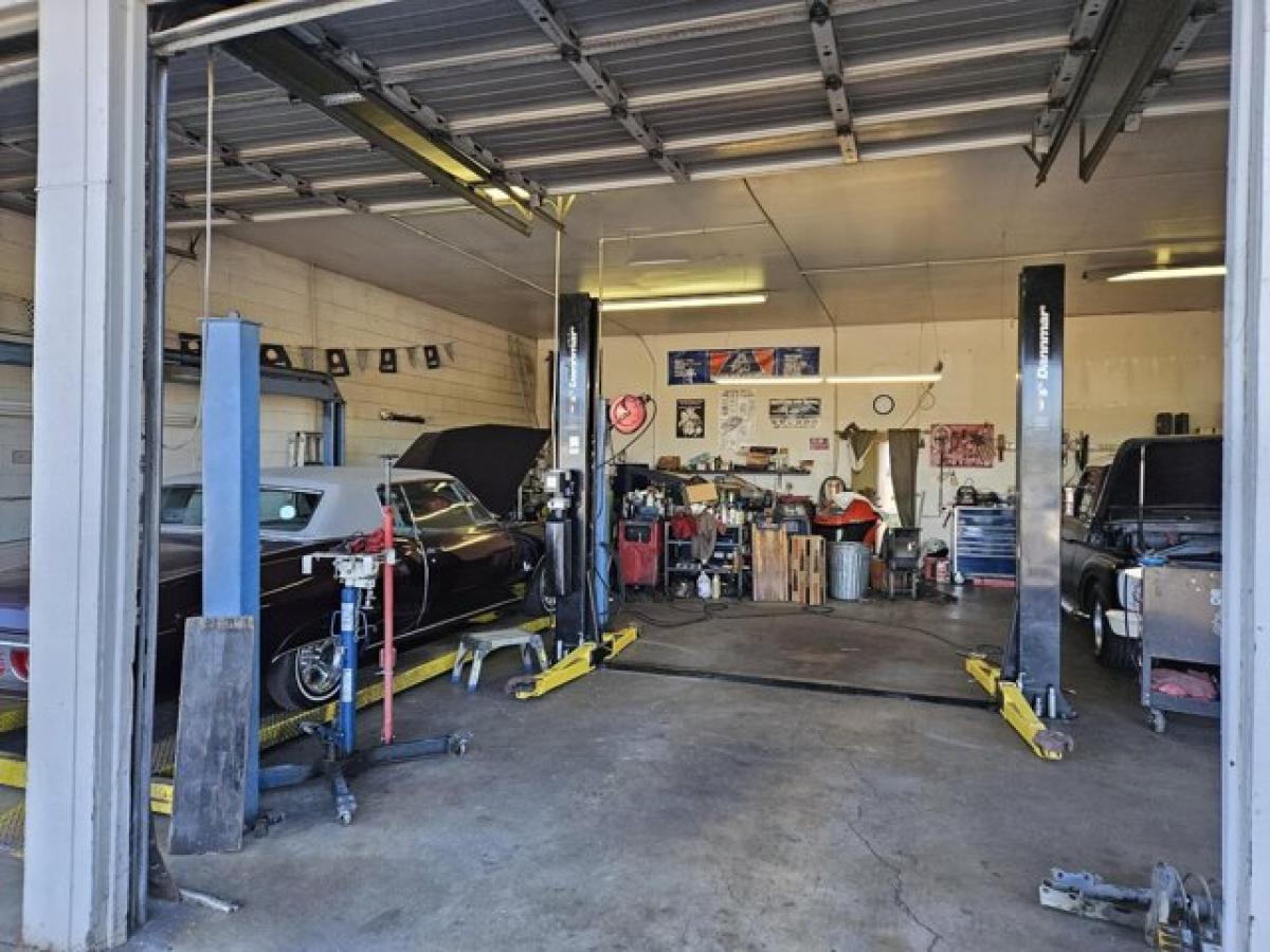 Picture of Home For Sale in Grants Pass, Oregon, United States