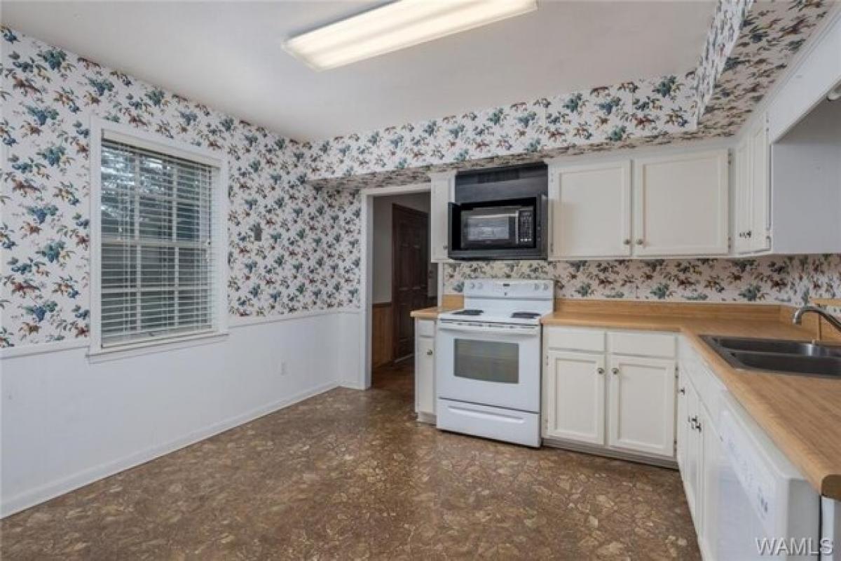 Picture of Home For Sale in Northport, Alabama, United States