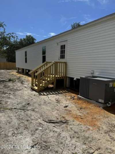 Home For Sale in Interlachen, Florida