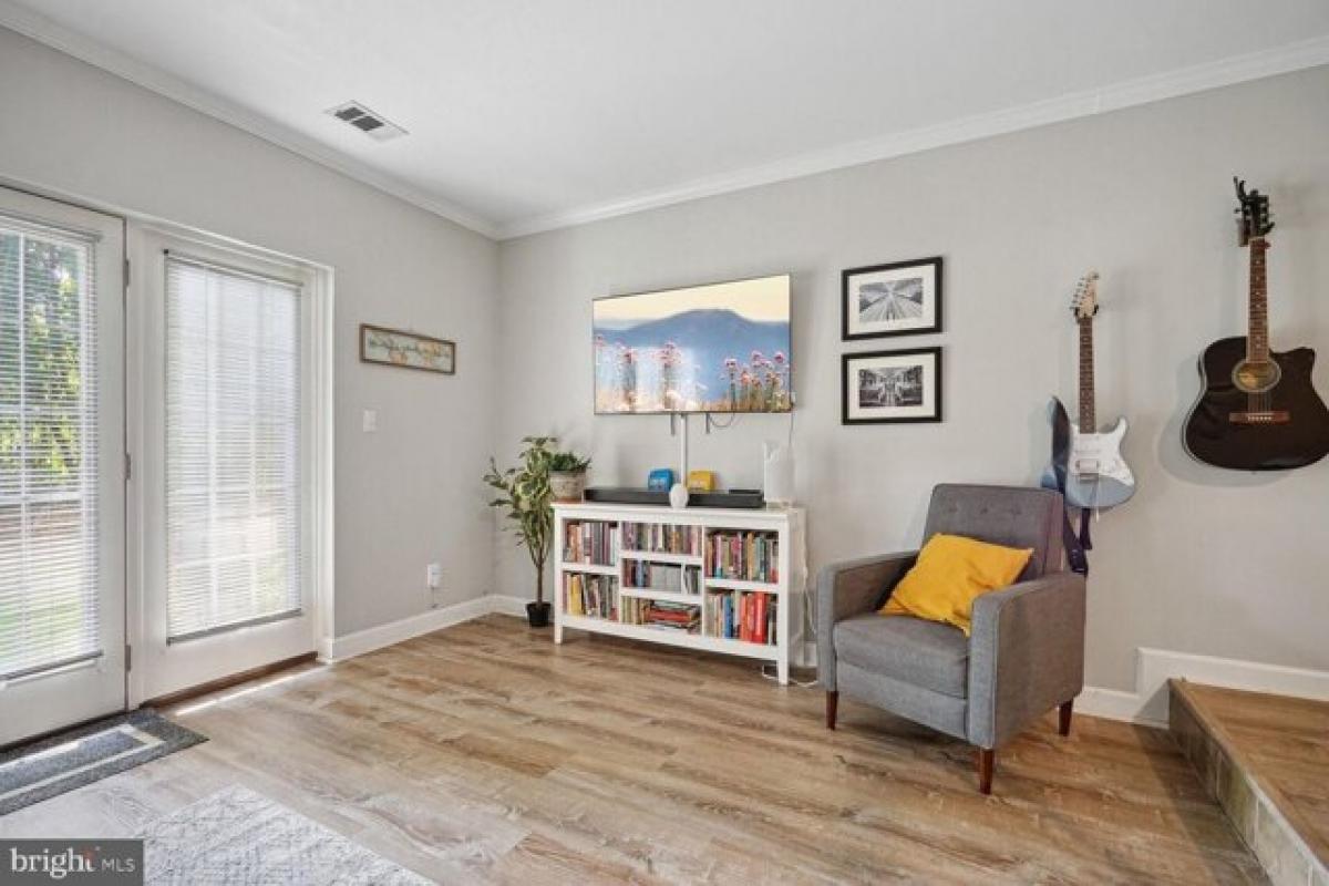 Picture of Home For Sale in Silver Spring, Maryland, United States