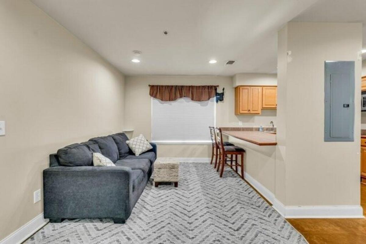 Picture of Home For Sale in Starkville, Mississippi, United States