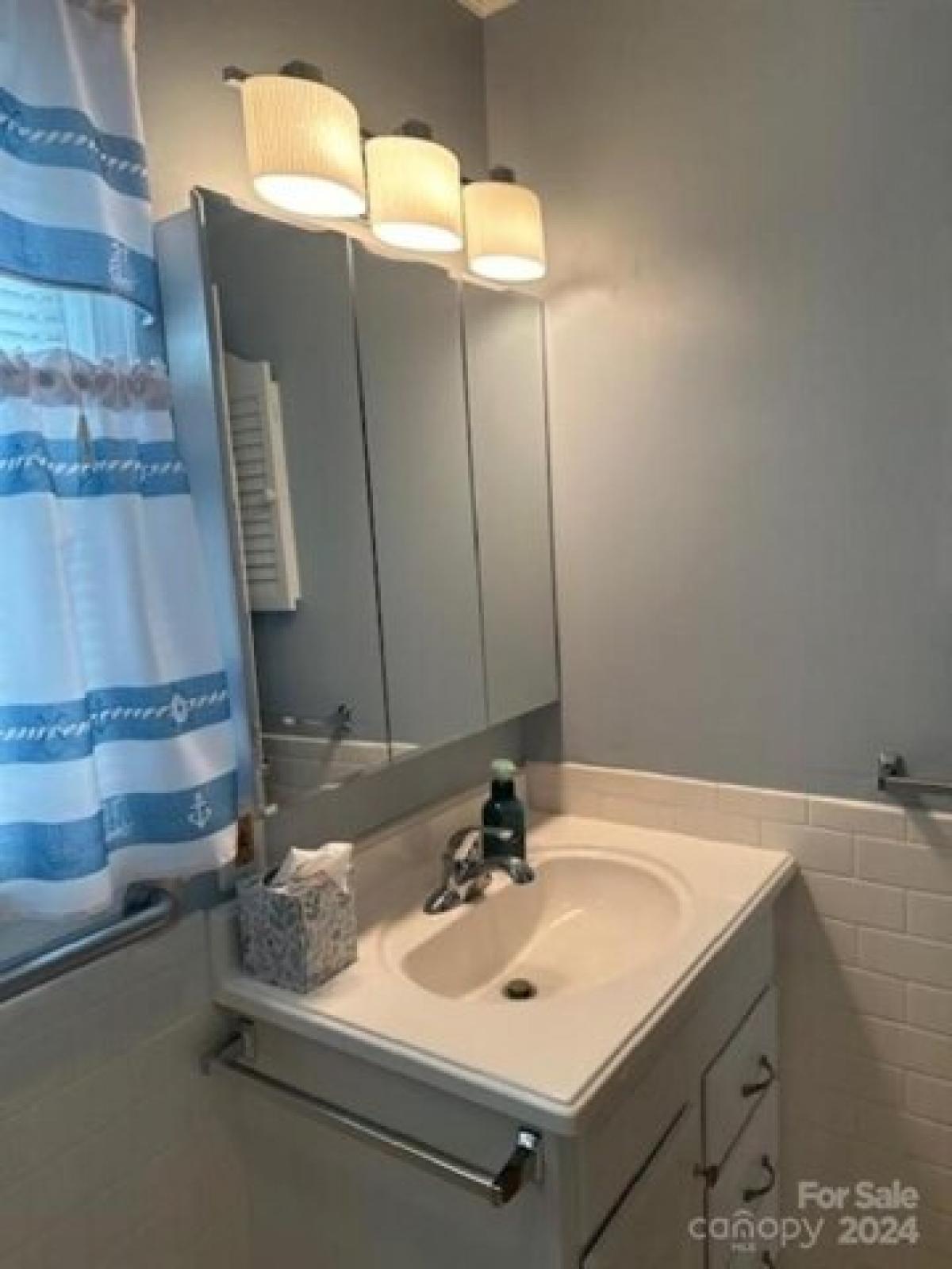 Picture of Home For Sale in Mooresville, North Carolina, United States