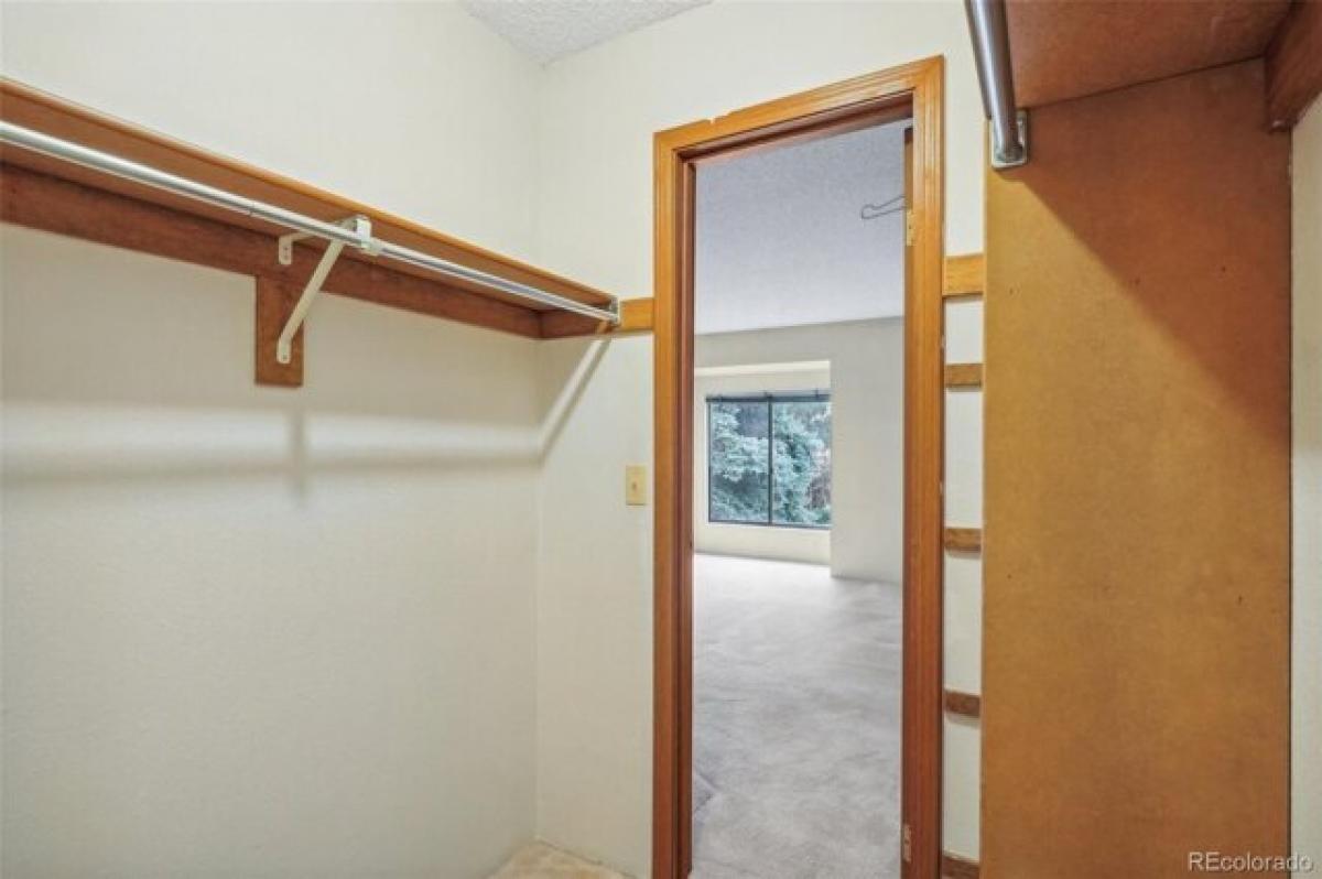 Picture of Home For Sale in Lakewood, Colorado, United States