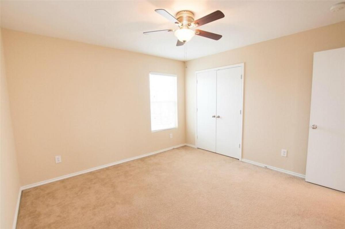 Picture of Home For Sale in Justin, Texas, United States