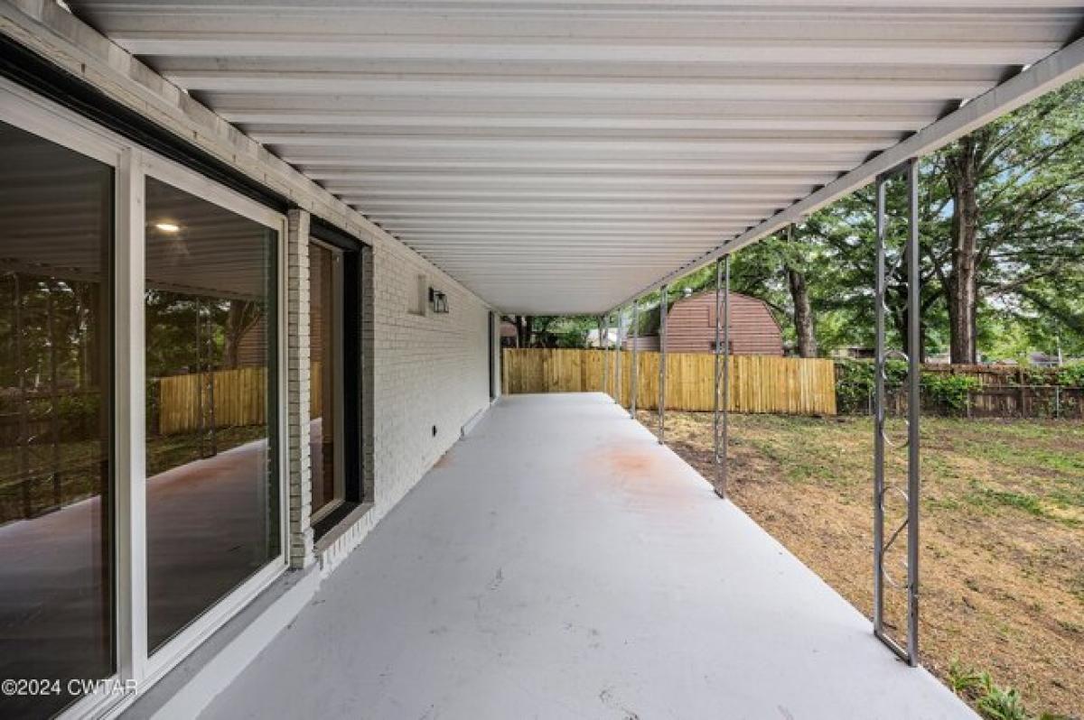 Picture of Home For Sale in Jackson, Tennessee, United States